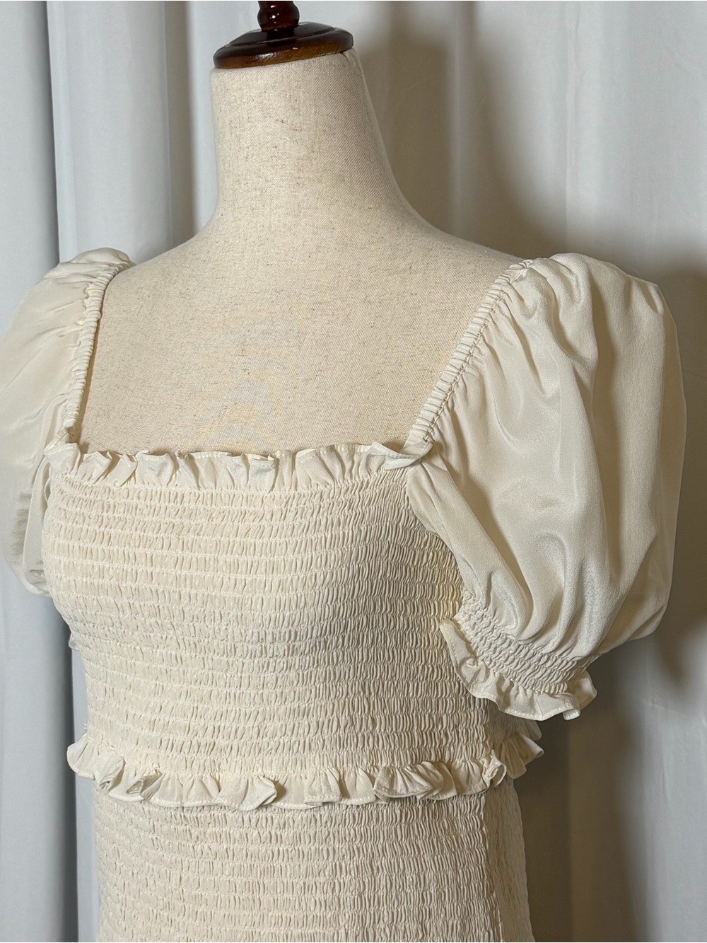 Cinq à Sept Ellis Top Silk Smocked Puff Sleeve White Square Neck Size Large - Picture 6 of 11